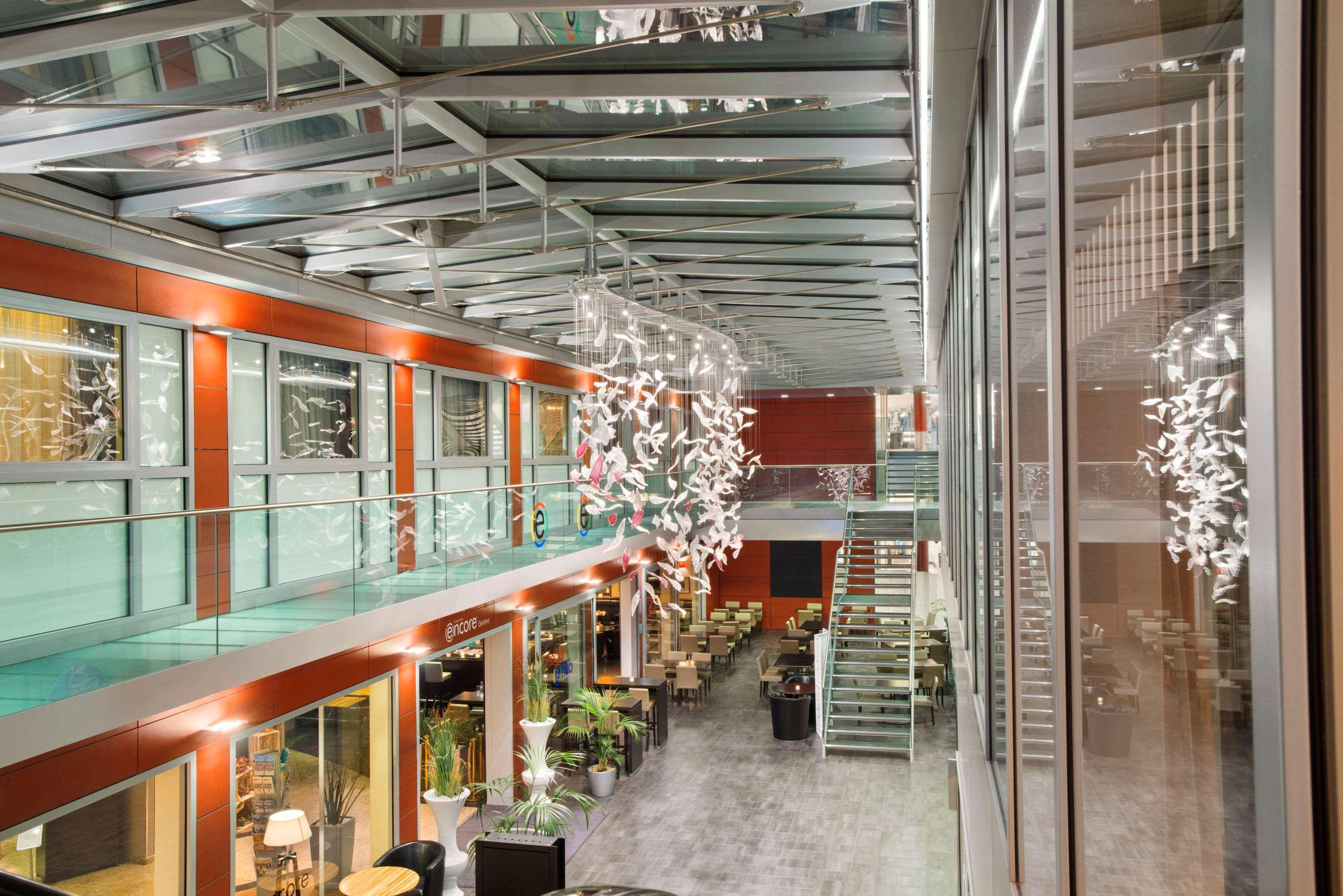 Ramada Encore By Wyndham Geneva Carouge Exteriör bild