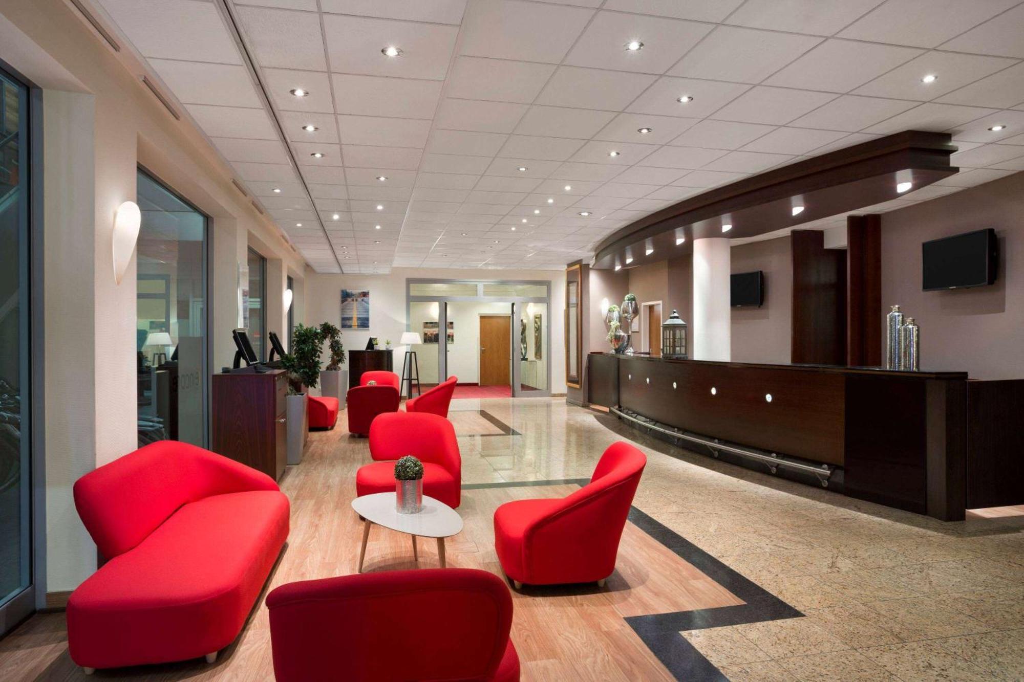 Ramada Encore By Wyndham Geneva Carouge Exteriör bild