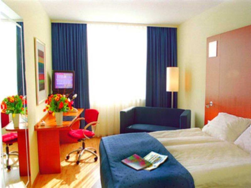 Ramada Encore By Wyndham Geneva Carouge Rum bild