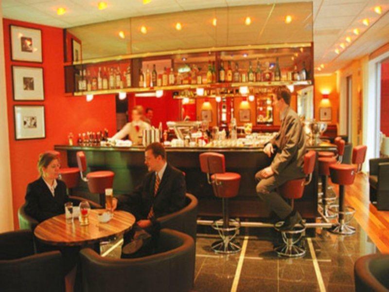 Ramada Encore By Wyndham Geneva Carouge Restaurang bild